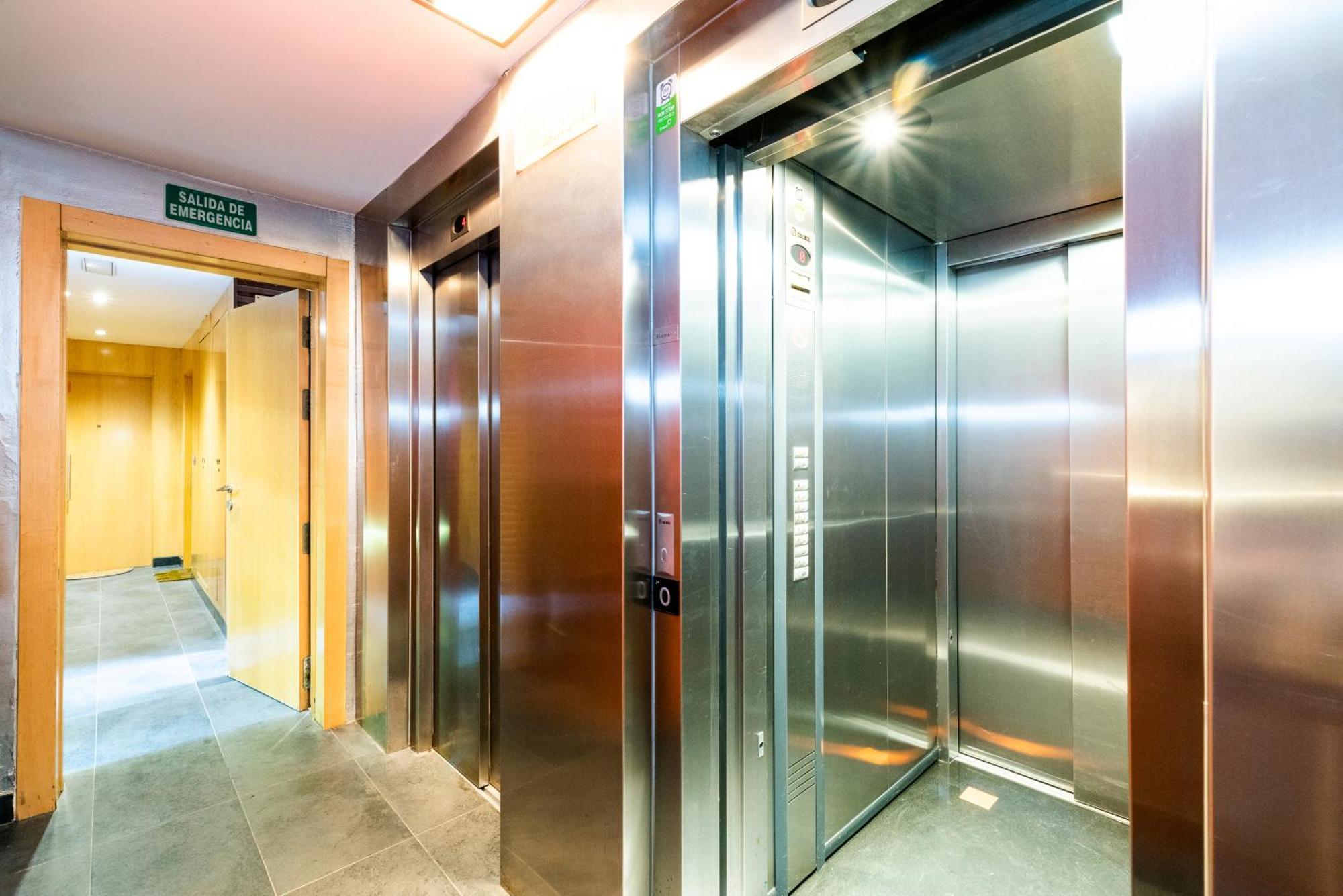 Apartmán Tuguest Avenida De La Investigacion - Free Parking Granada Exteriér fotografie